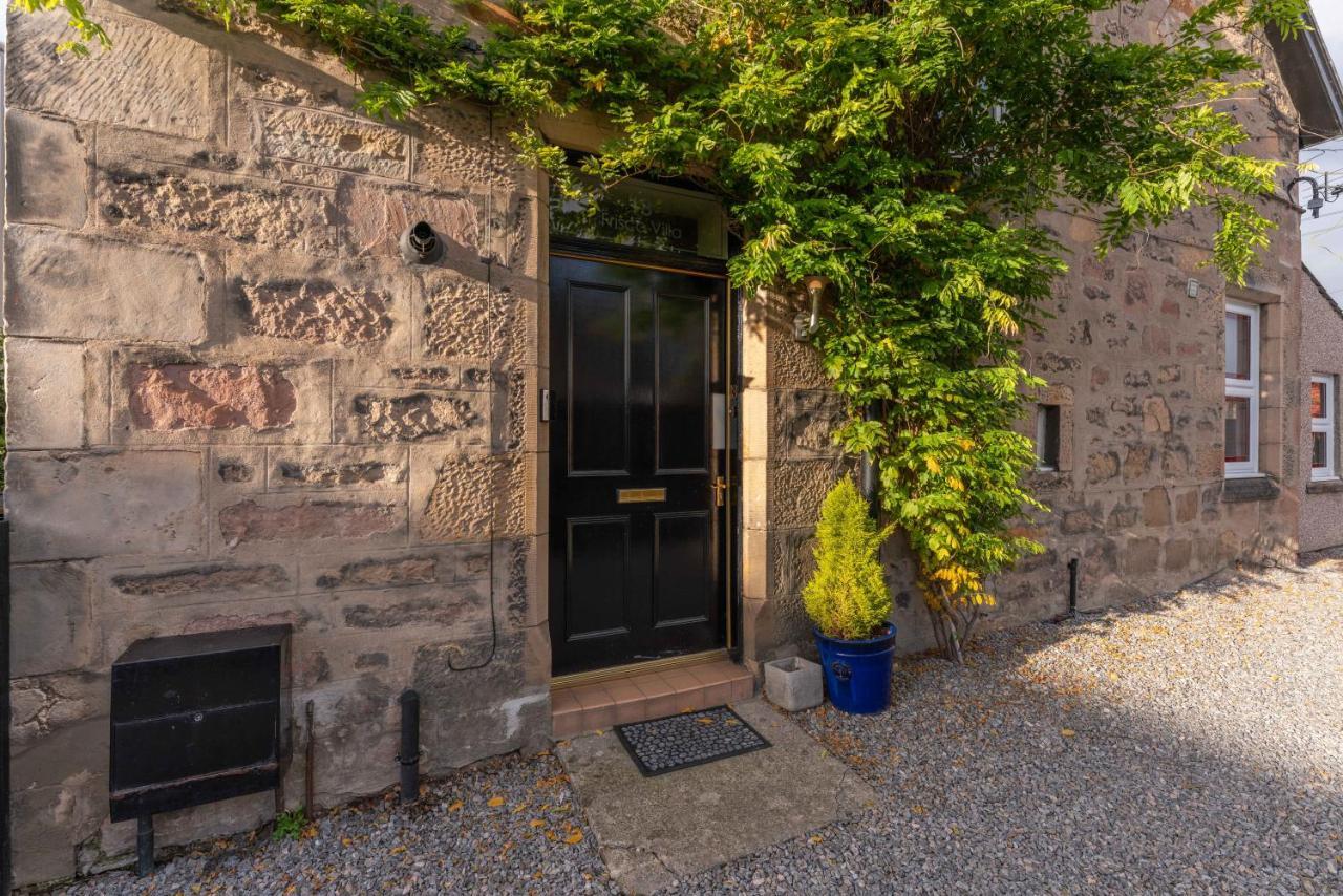 Luxury Inverness Central Apartment Private Parking Exterior photo
